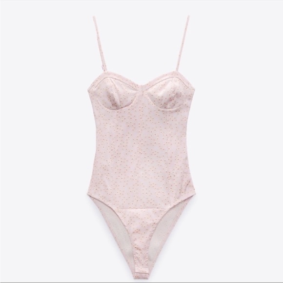 Zara Tops - Zara satin bustier bodysuit 🥰 •size:small •Fabric:satin•colour: baby pink